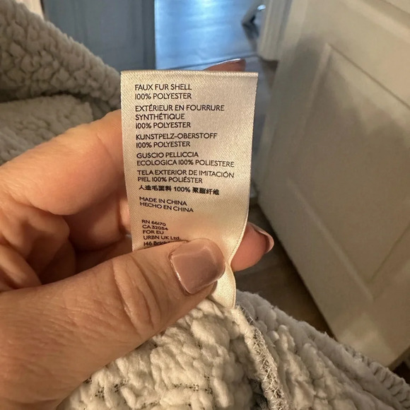 Free People Josephine Fleece Lined Jacket 
Grey/White Combo 
Size SMALL - Picture 9 of 9